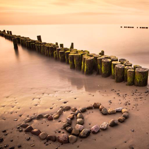 vizet, szív, kövek, fa, homok, tengerpart Manuela Szymaniak (Manu10319)