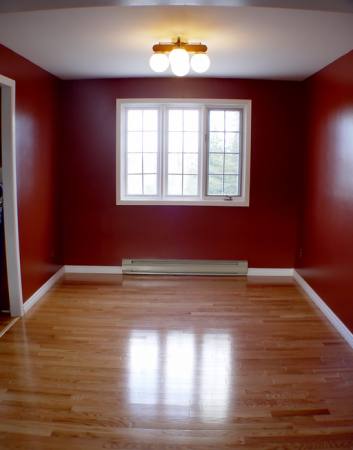 üres, világítás, az ablakok, padló, piros, szoba Melissa King - Dreamstime