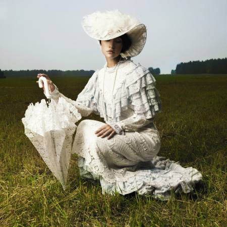 nő, régi, esernyő, fehér, mező, fű George Mayer - Dreamstime