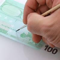 Pixwords A képet férfi, pénz, kéz, euró, 100, zöld Igor Sinitsyn (Igors)